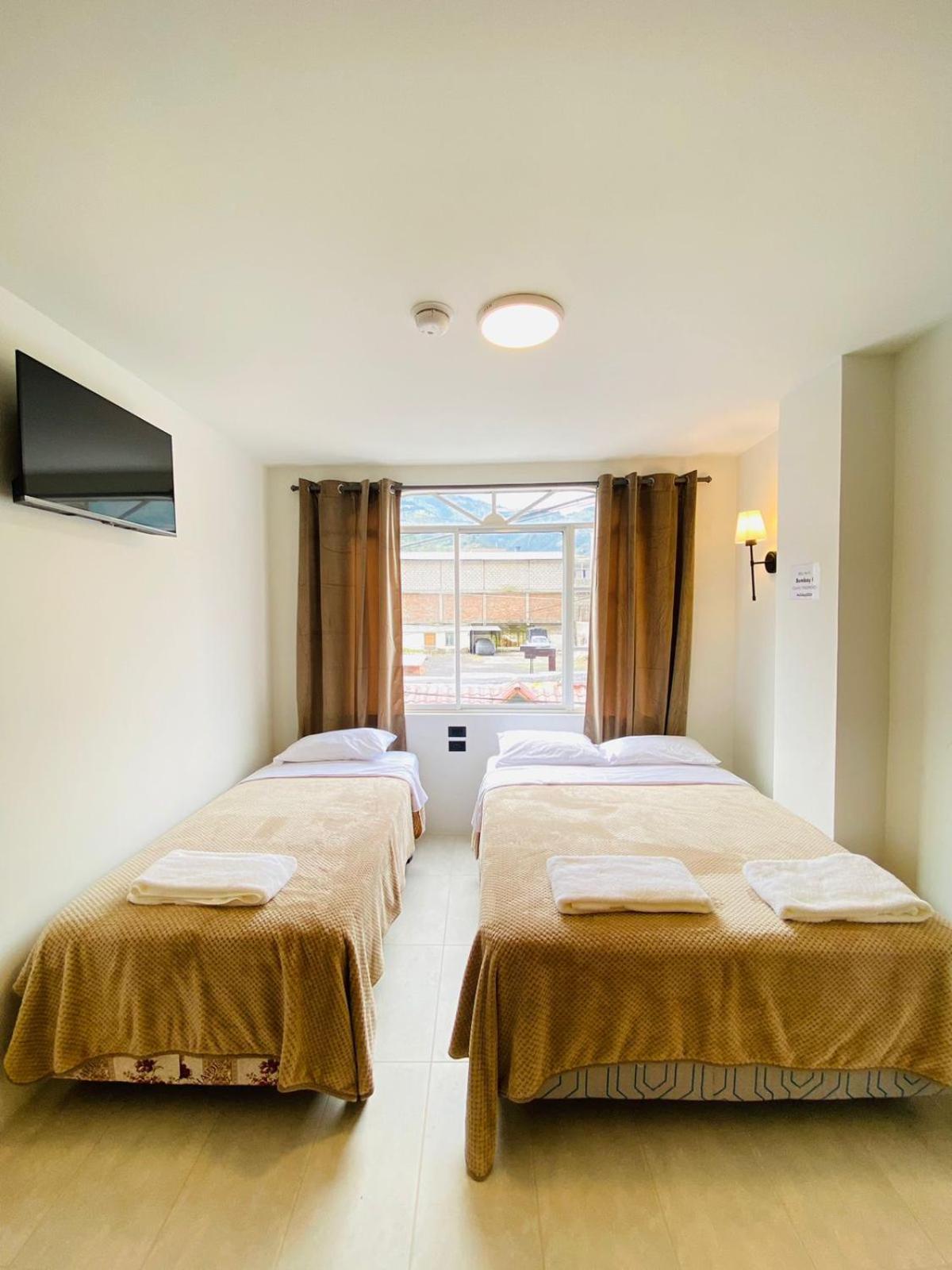 Hotel Bombay บาญอส ภายนอก รูปภาพ