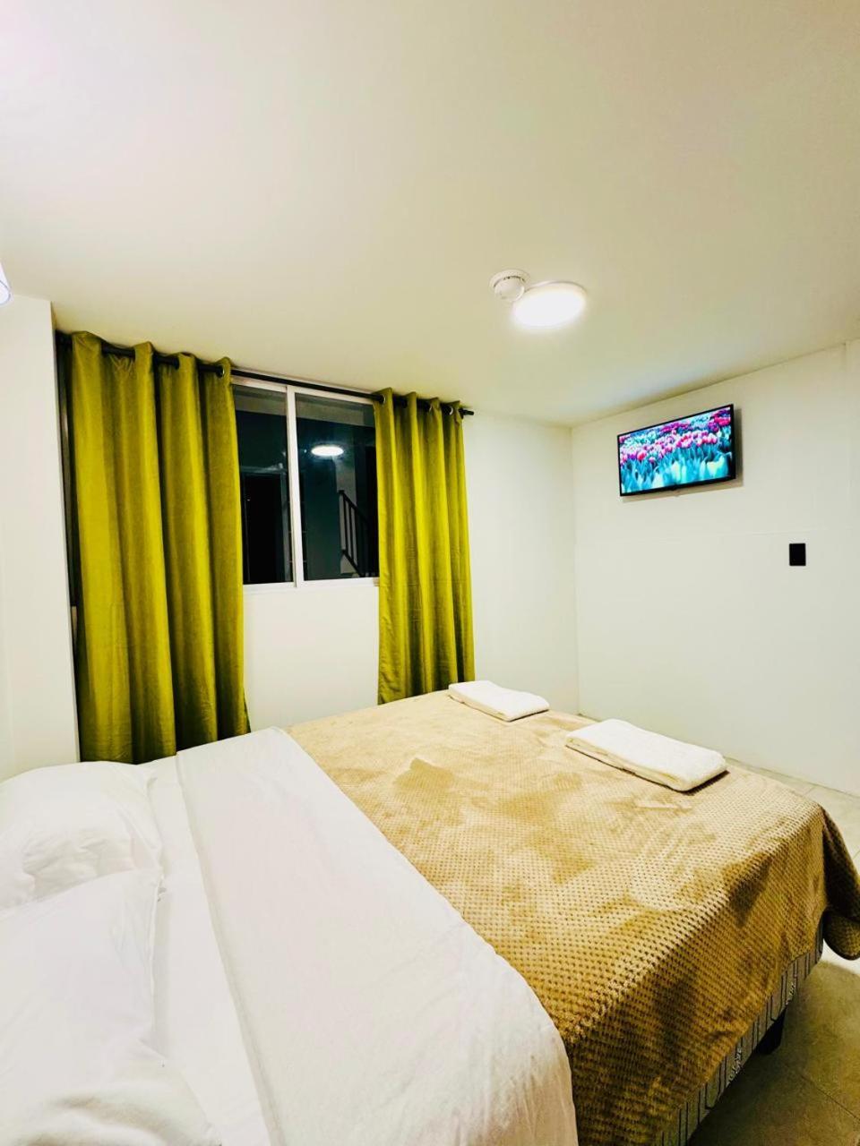 Hotel Bombay บาญอส ภายนอก รูปภาพ
