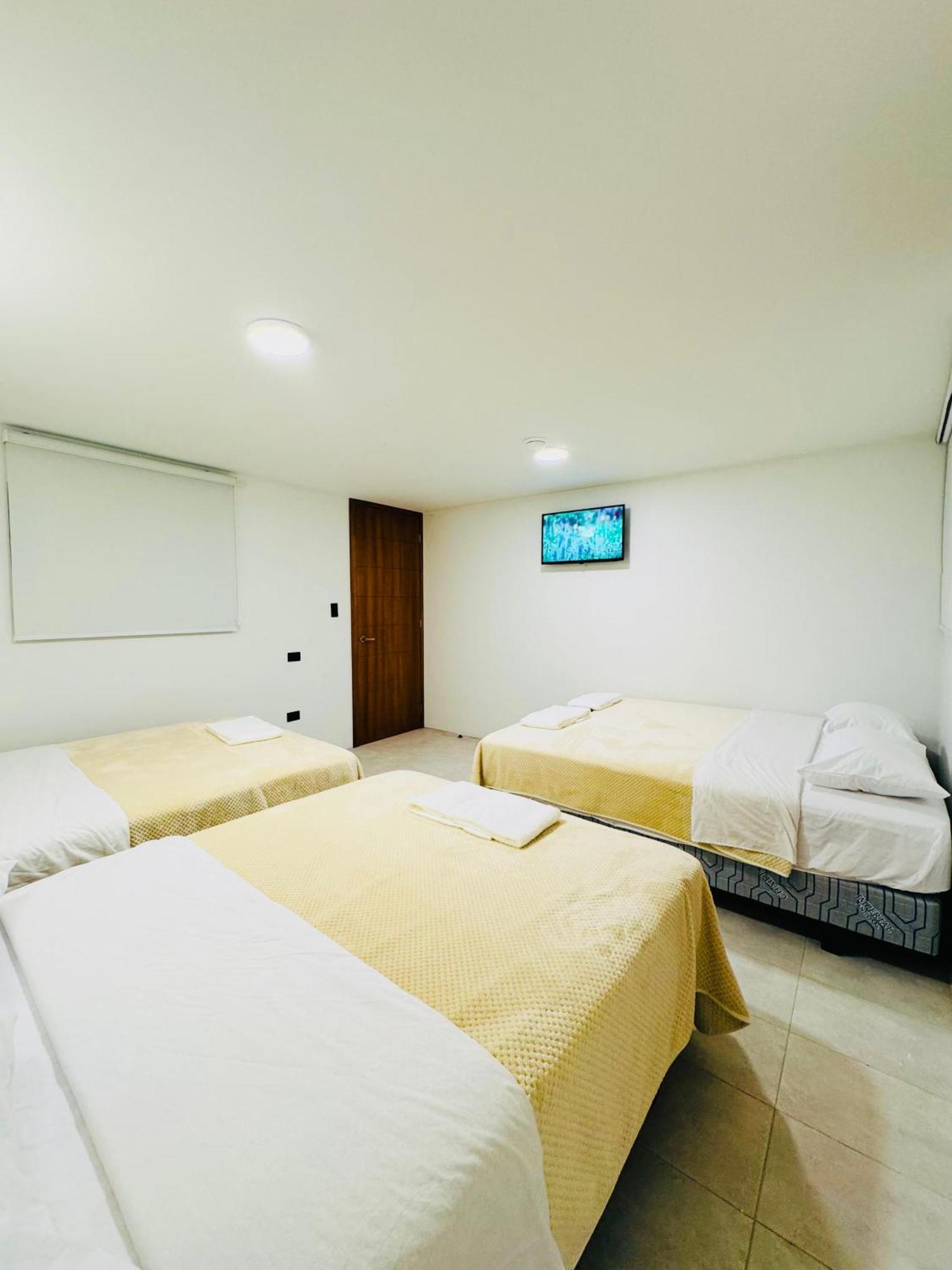 Hotel Bombay บาญอส ภายนอก รูปภาพ