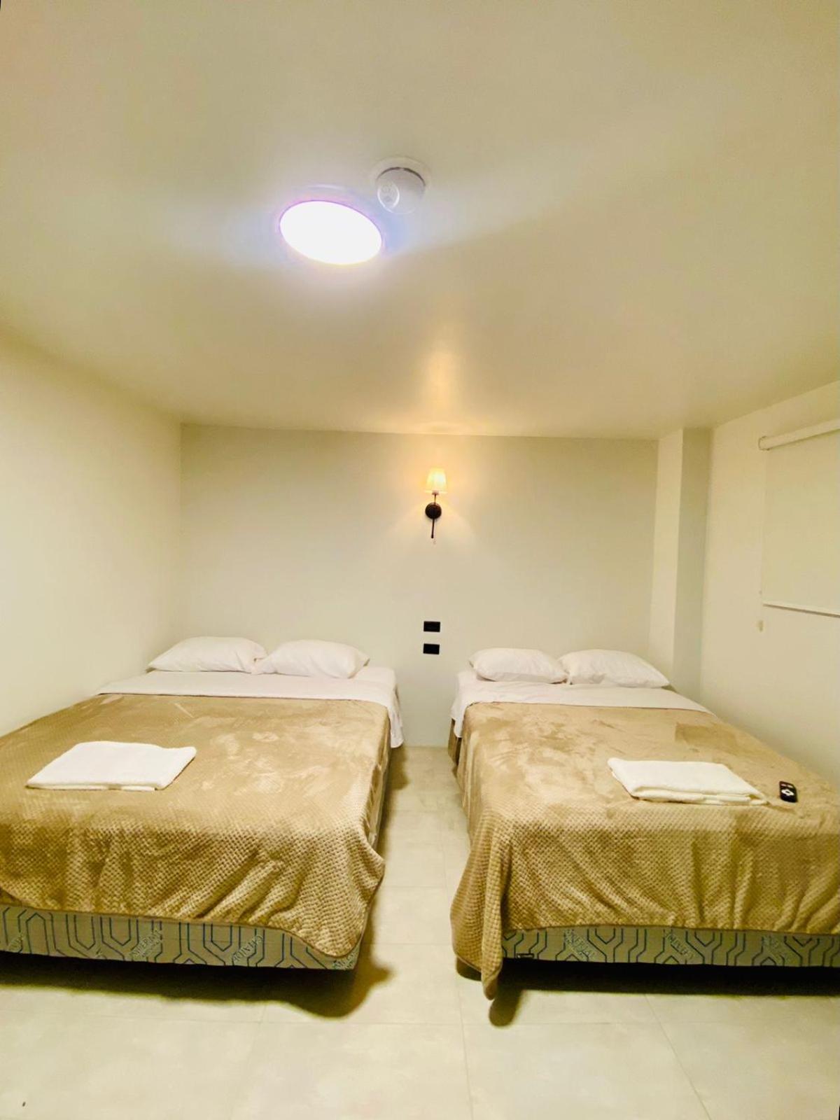 Hotel Bombay บาญอส ภายนอก รูปภาพ