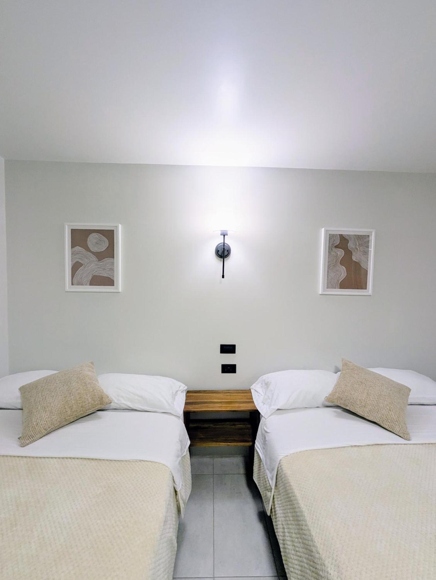 Hotel Bombay บาญอส ภายนอก รูปภาพ