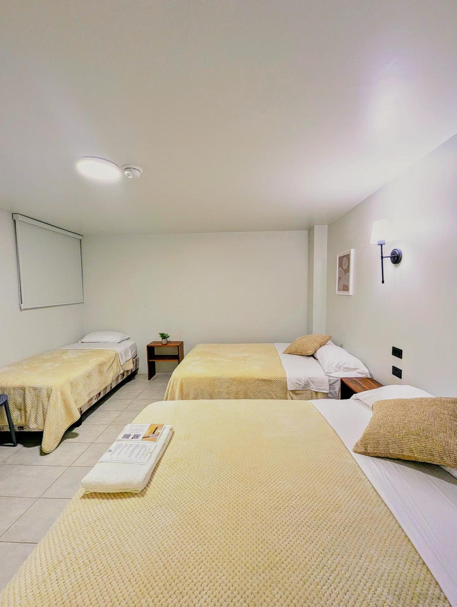 Hotel Bombay บาญอส ภายนอก รูปภาพ