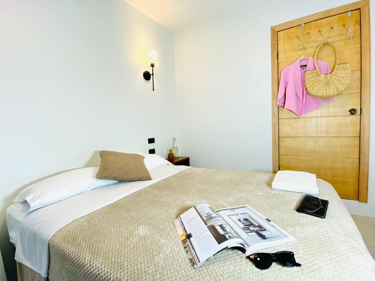 Hotel Bombay บาญอส ภายนอก รูปภาพ