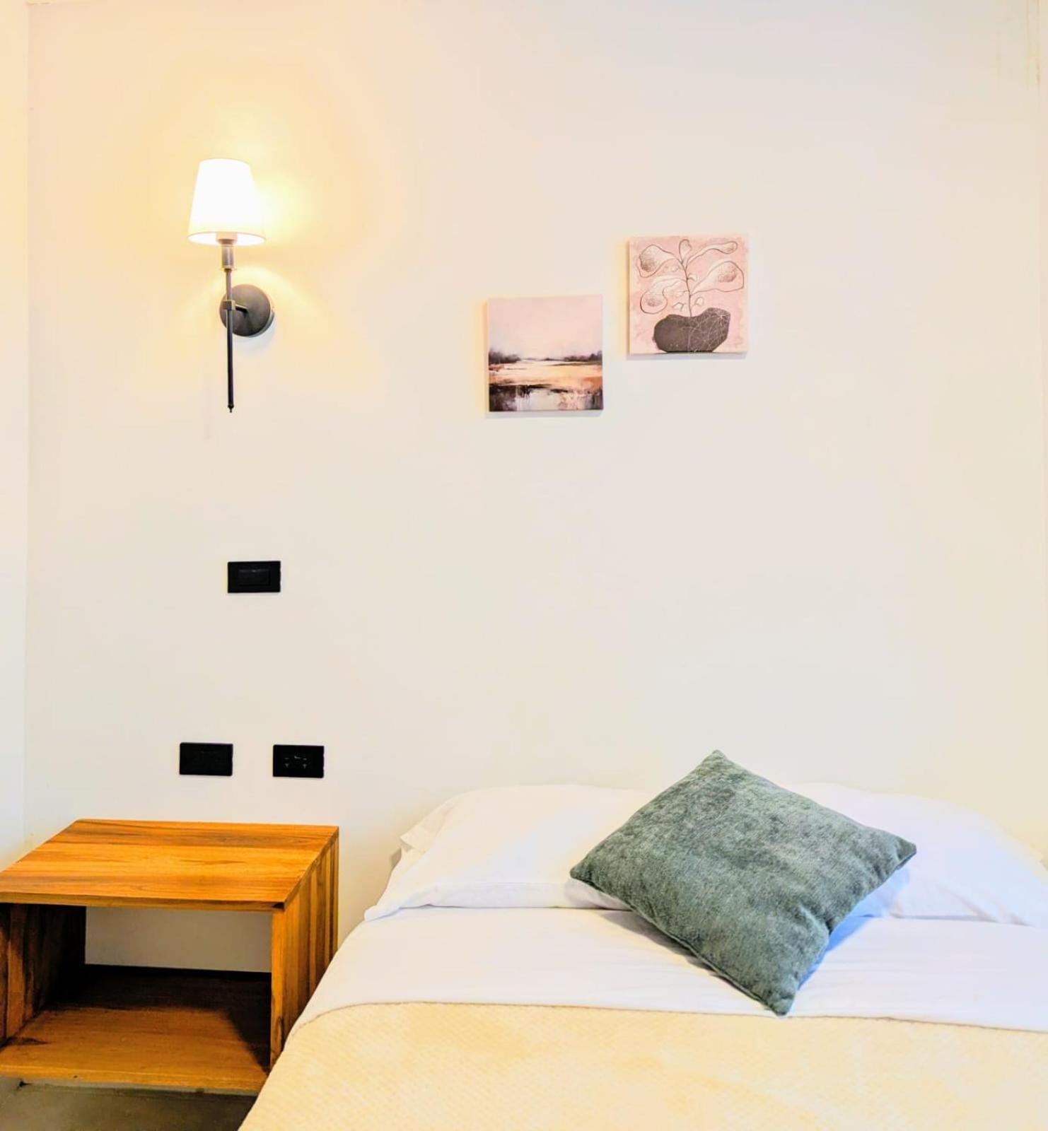 Hotel Bombay บาญอส ภายนอก รูปภาพ